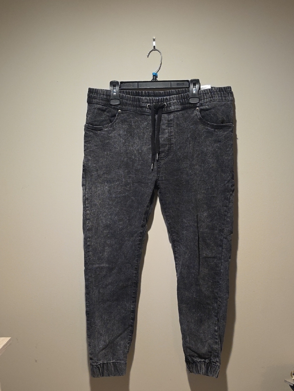 Relaxed Black Washed Jogger Jeans for Men